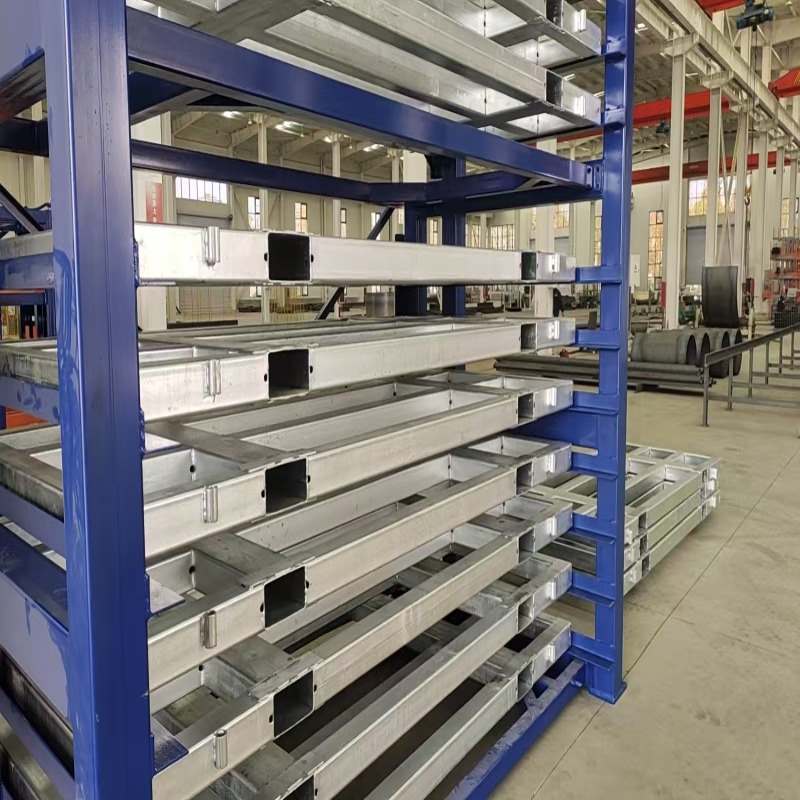Progetto personalizzato di scaffalature per carrelli elevatori per un cliente portoghese consegnato con successo